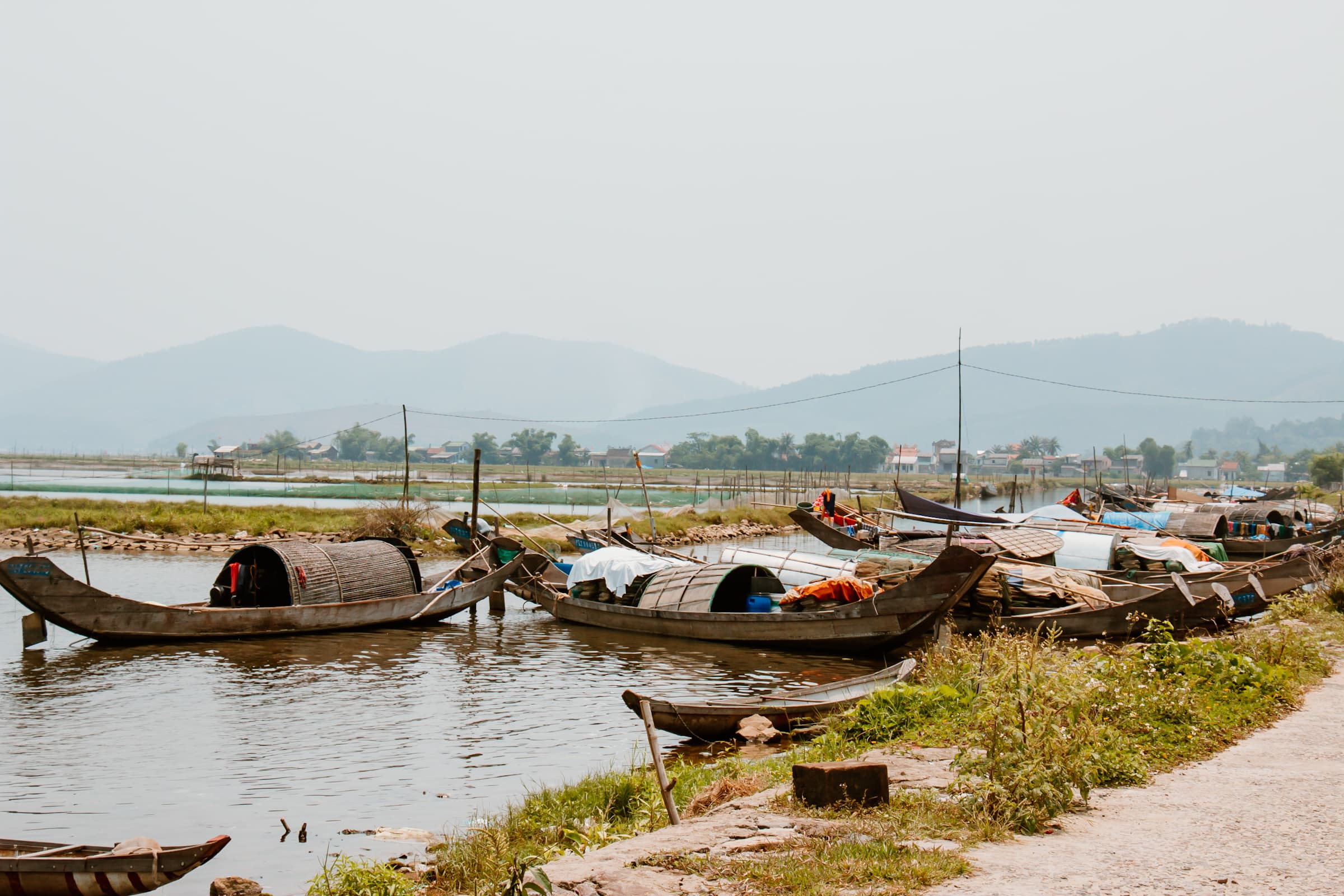 Vietnam Fischerboote Wolkenpass