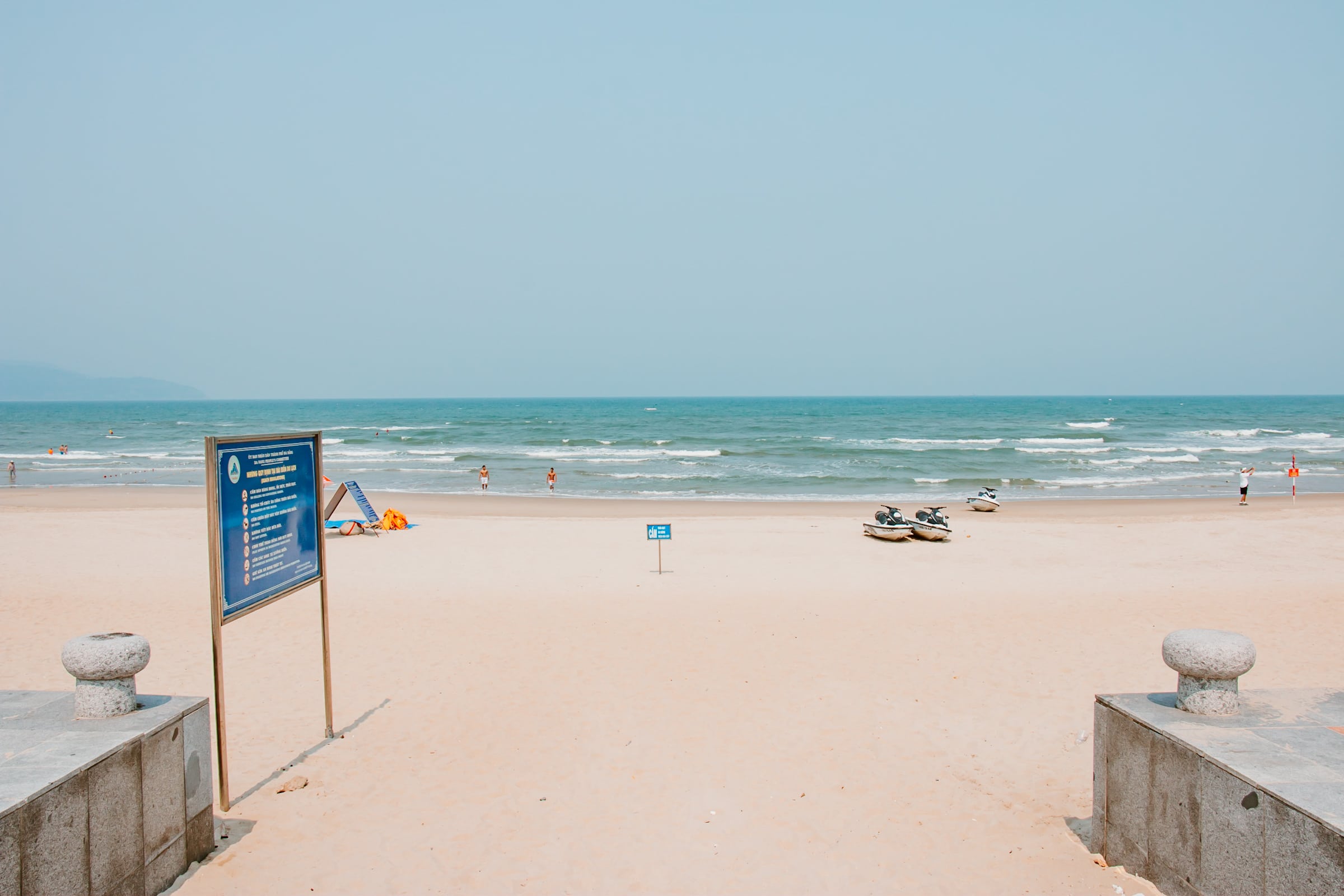 Wolkenpass Vietnam Strand von Da Nang