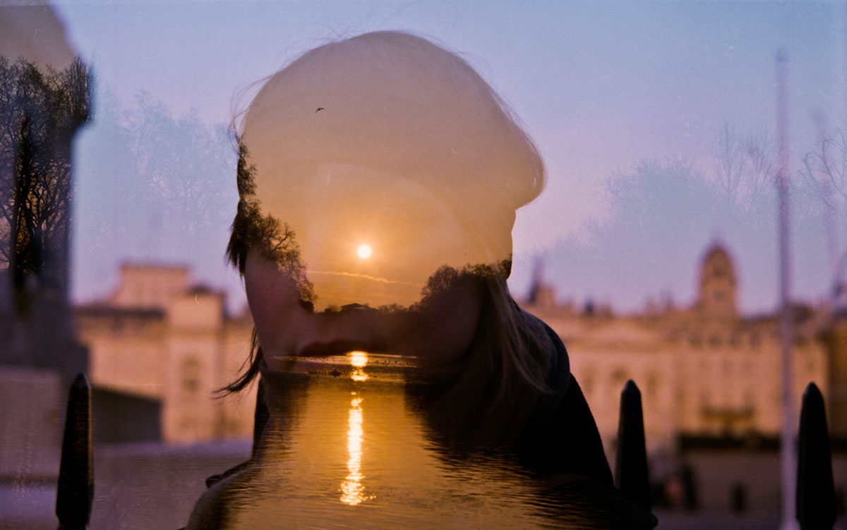 intuition-developing-exercises-girl-third-eye-glow