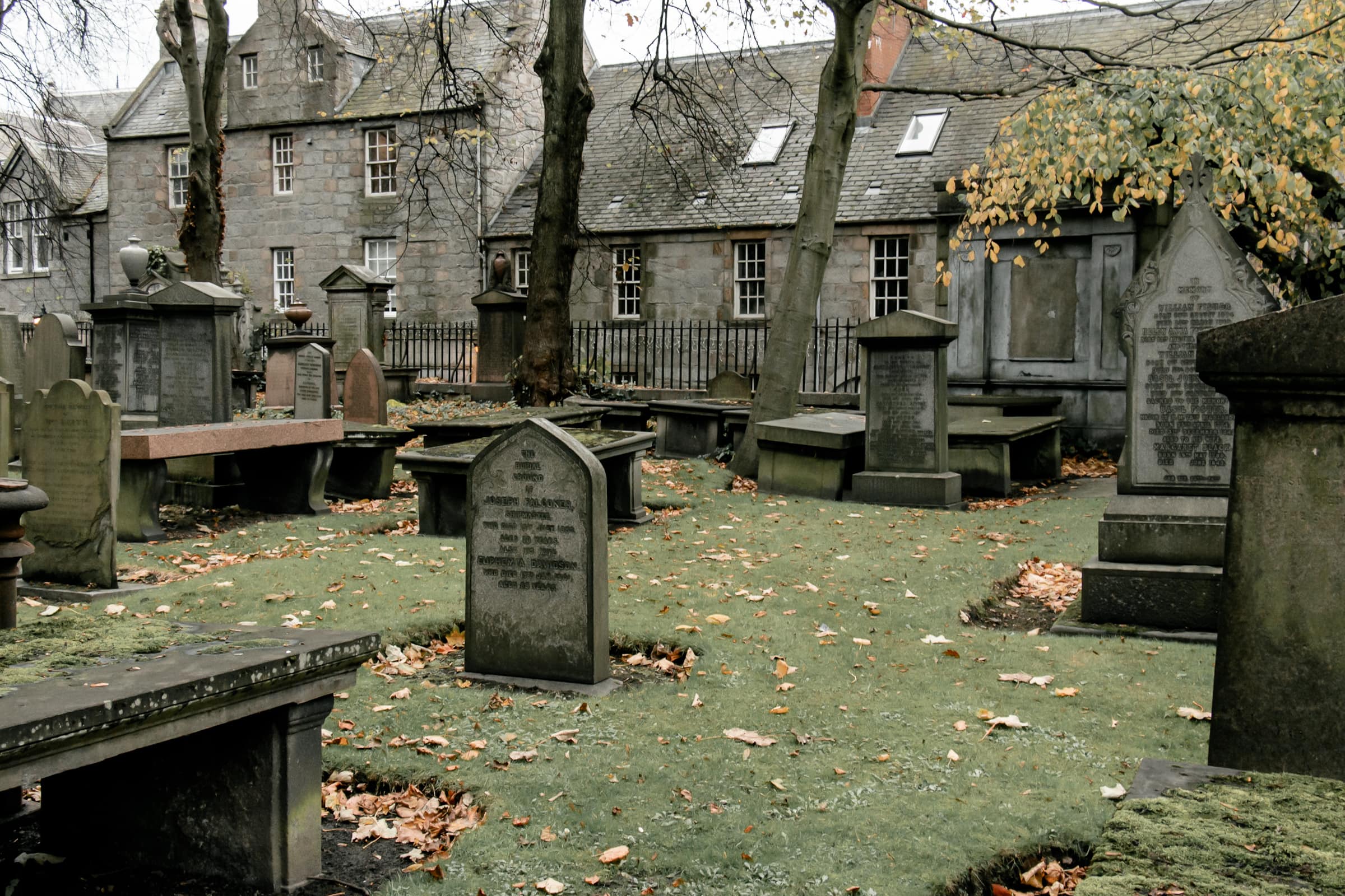 Aberdeen Sehenswürdigkeiten Schottland Friedhof St. Nicholas Kirche