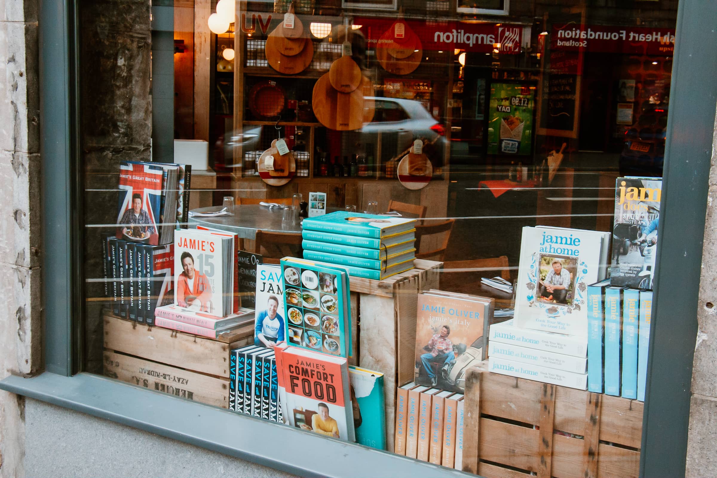 Aberdeen Sehenswürdigkeiten Schottland Jamie Oliver Restaurant Buchladen