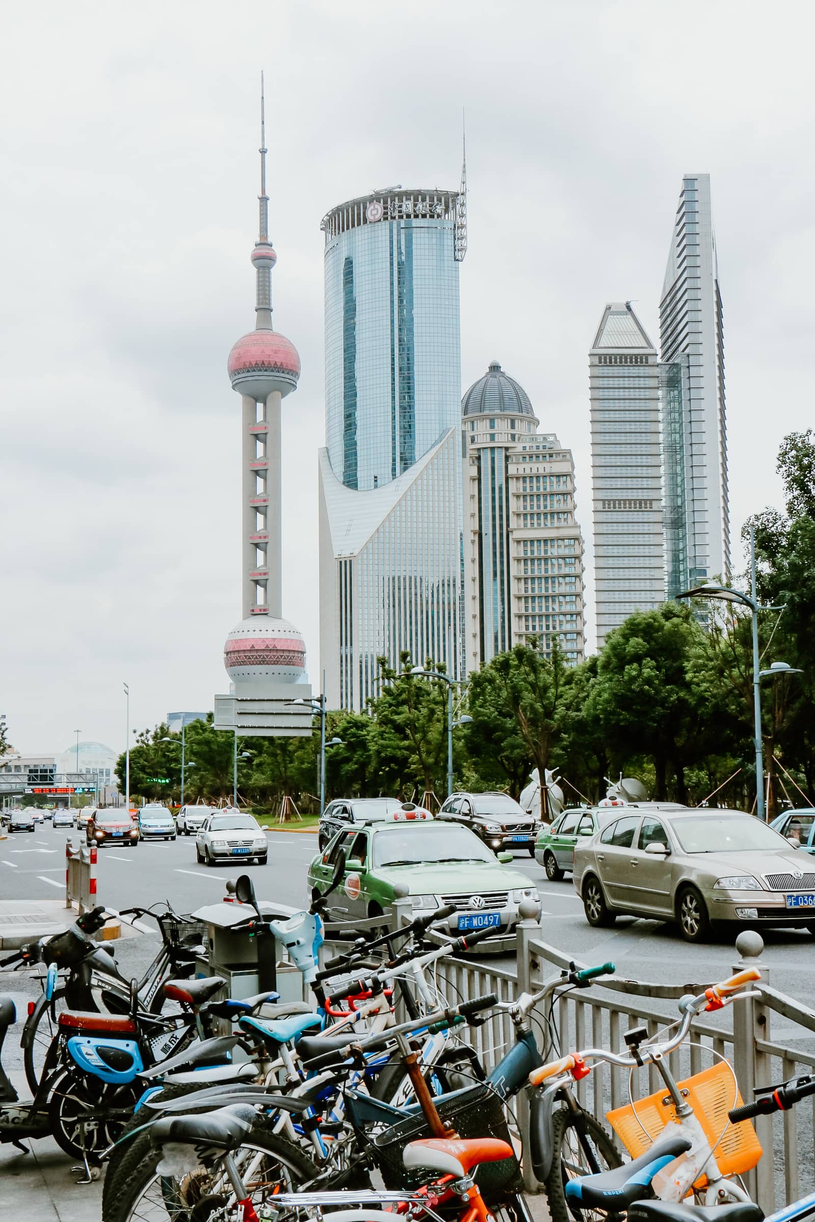 oriental pearl tower shanghai china
