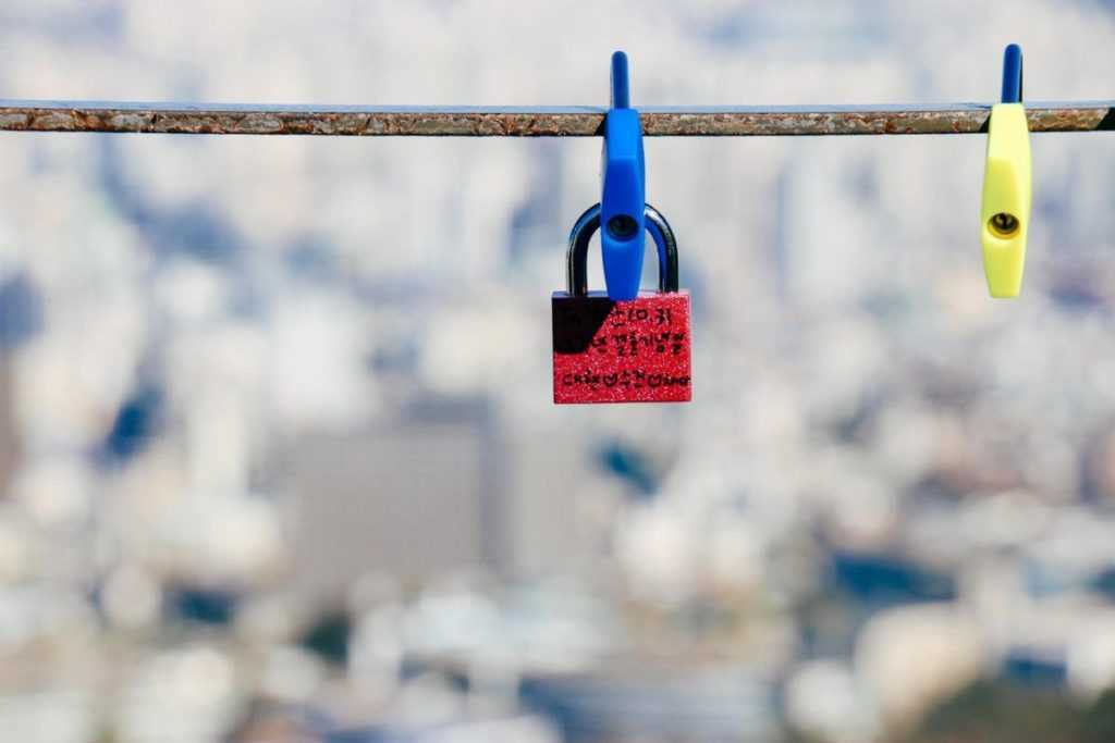 Seoul Sehenswürdigkeiten Liebesschlösser am Namsan Tower