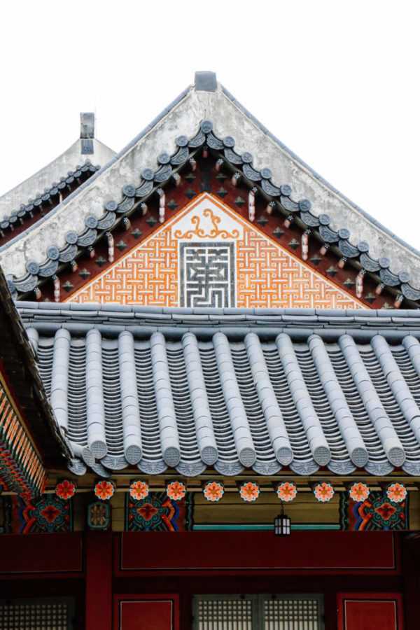 dächer chinesischer stil im gyeongbokgung palast seoul korea