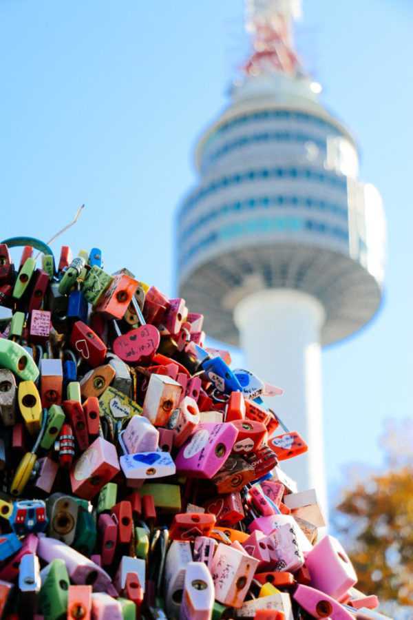 Seoul Sehenswürdigkeiten liebesschlösser am namsan tower seoul