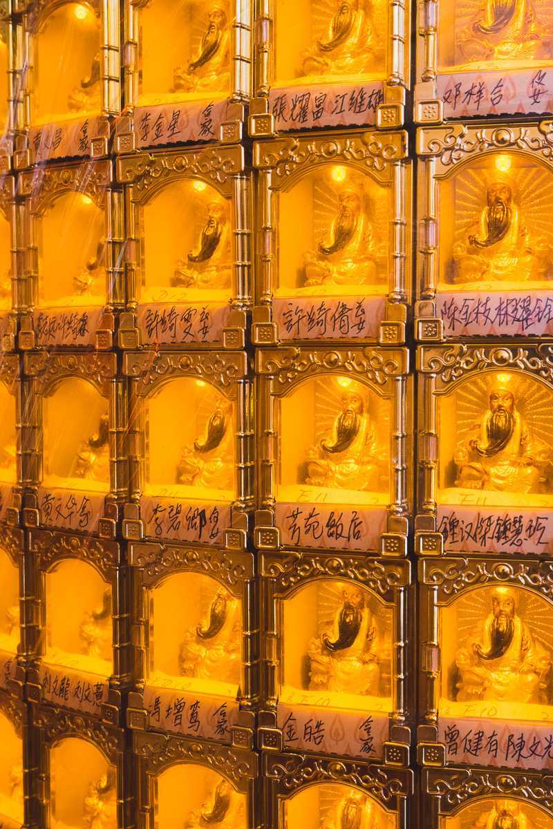 chinese temple in chinatown kuala lumpur