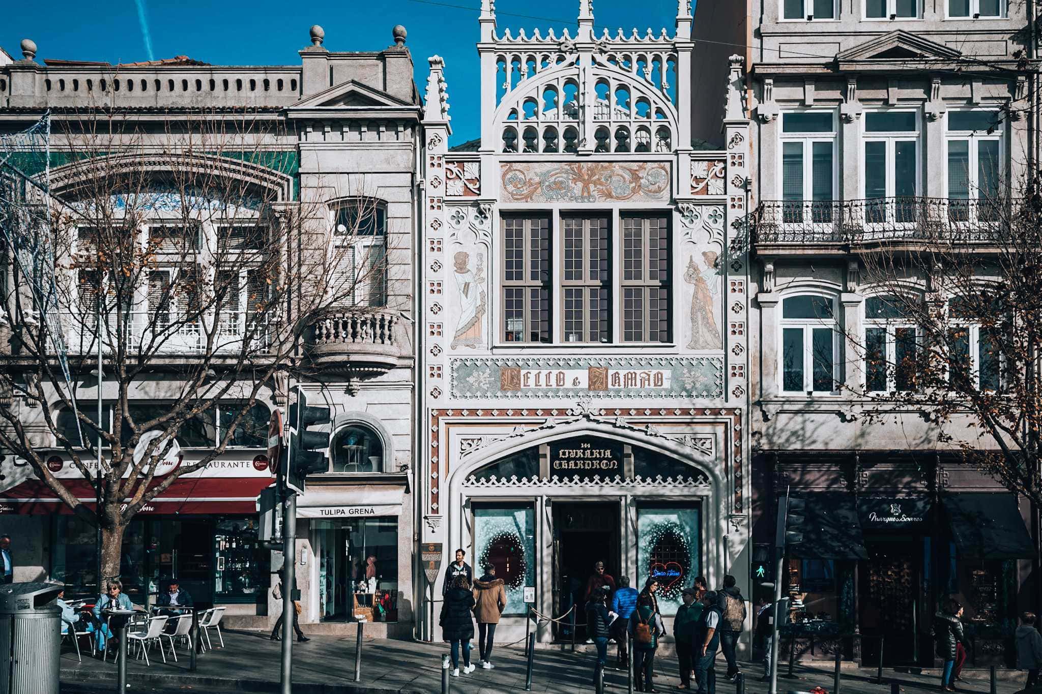 Fassade Livraria Lello e Irmão Porto Portugal