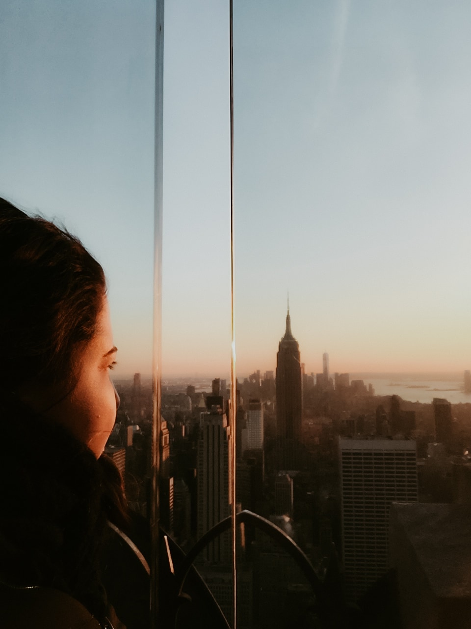 Porträt vor Sonnenuntergang über New York