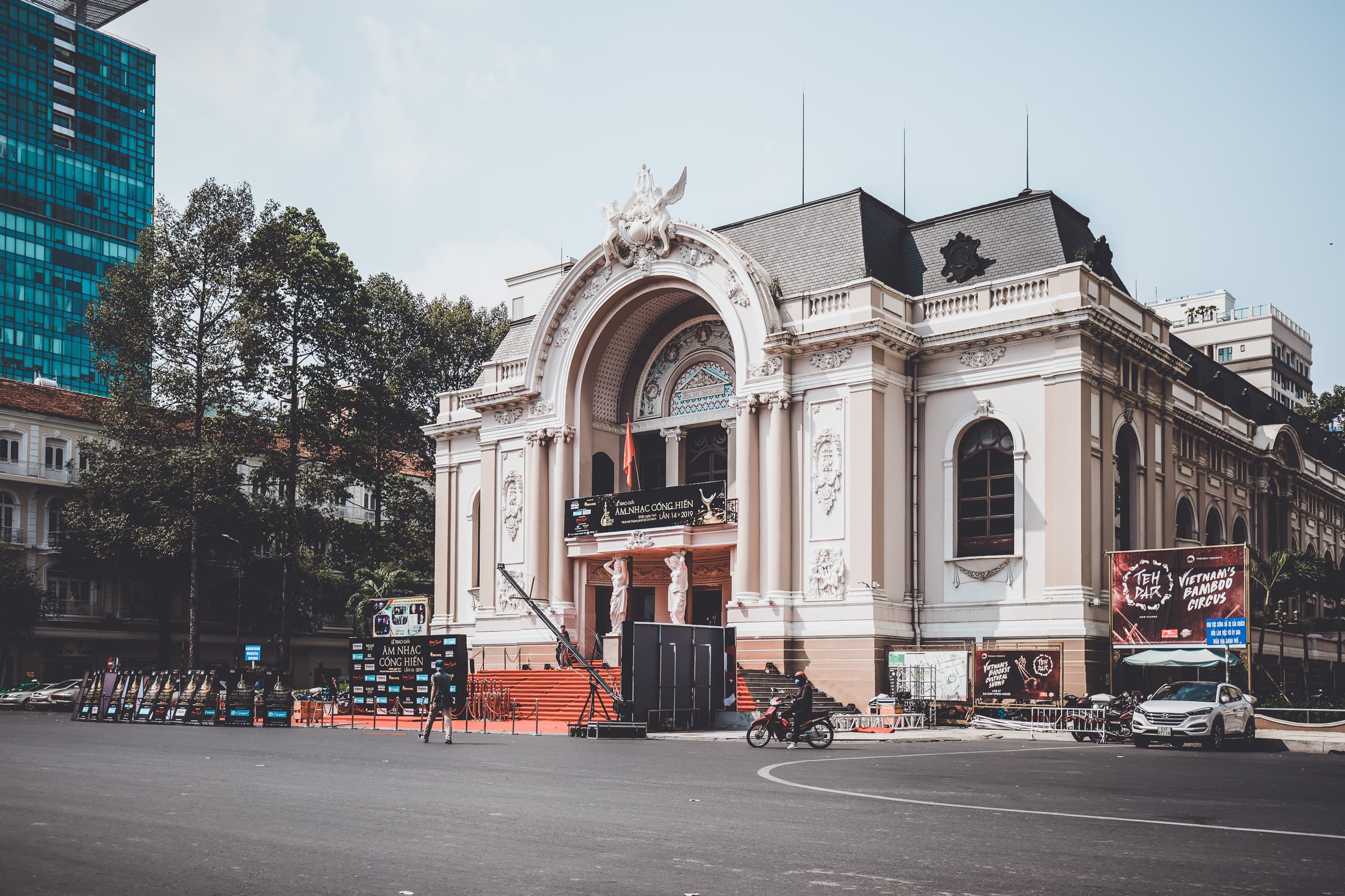 Saigon sights Opera House