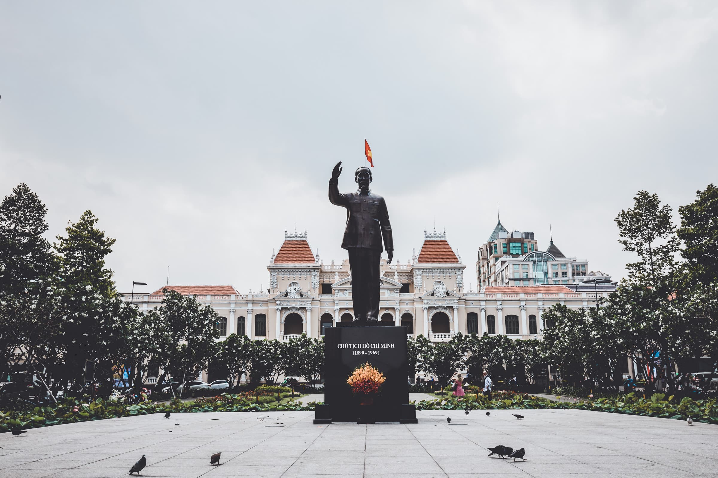 Saigon sights Statue of Ho Chi Minh