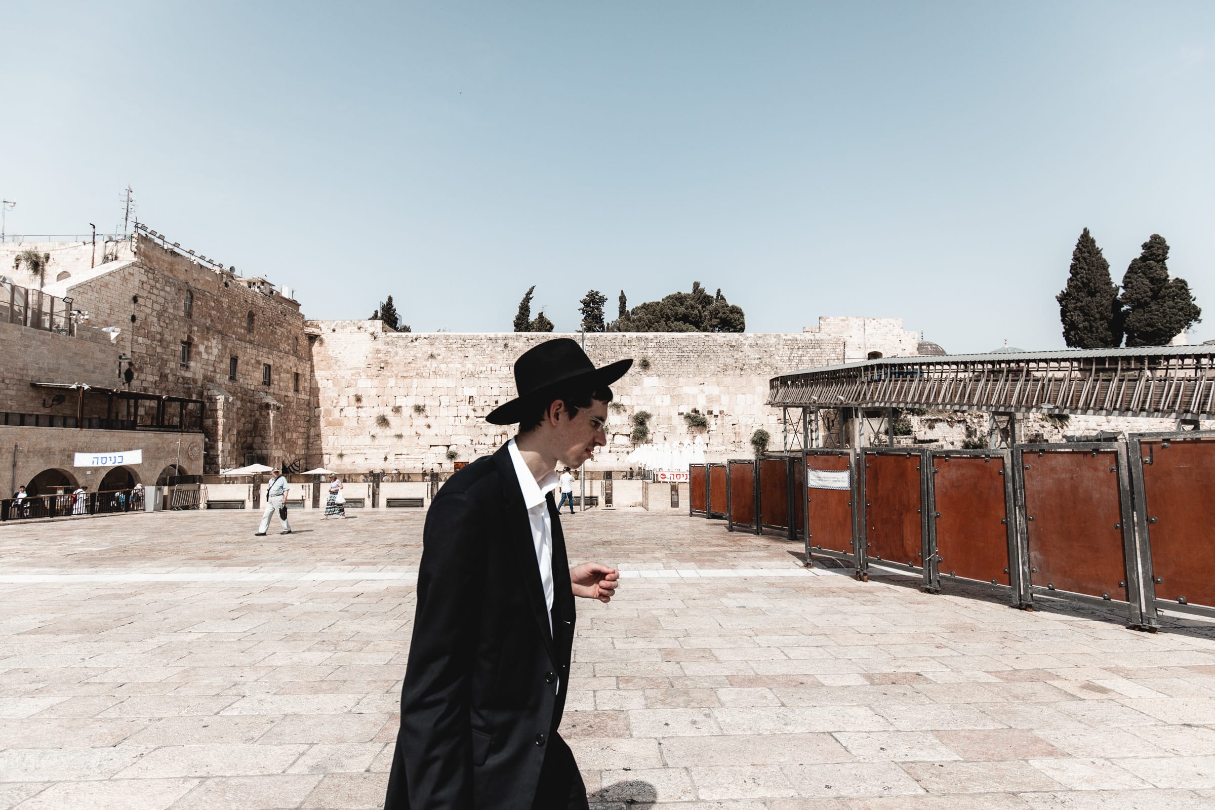 Jerusalem Sehenswürdigkeiten Orthodoxer Jude vor Klagemauer in Jerusalem.