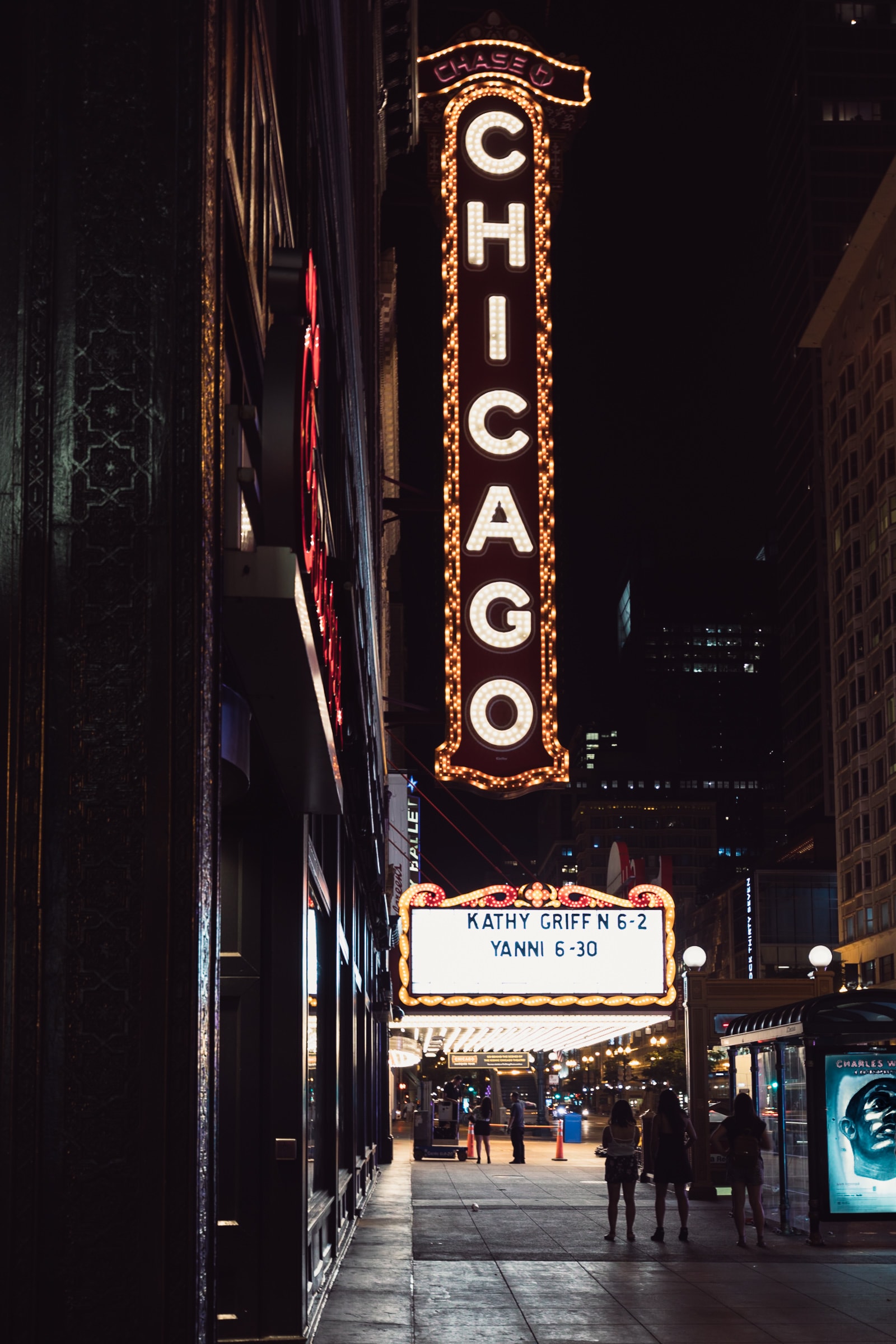 Chicago Sehenswürdigkeiten Chicago Theatre bei Nacht