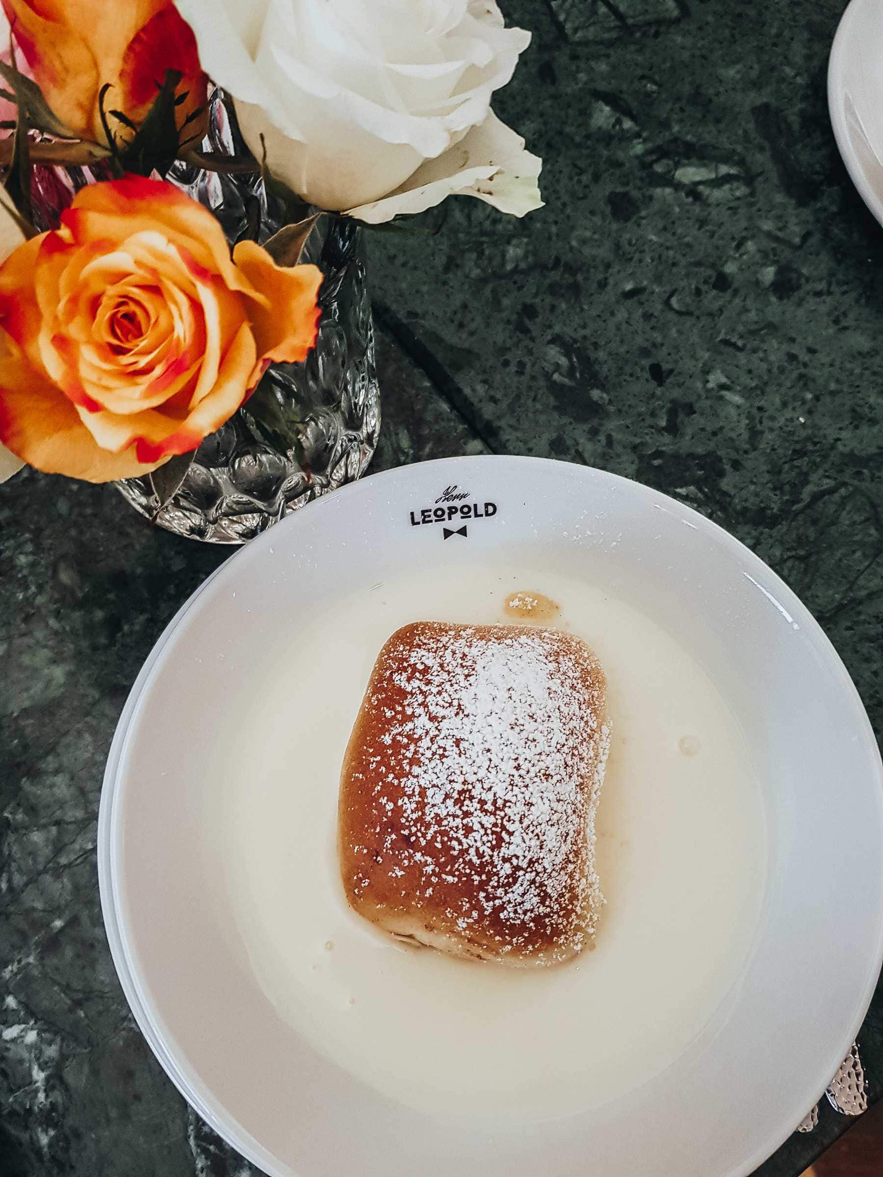 Buchten in Vanillesauce