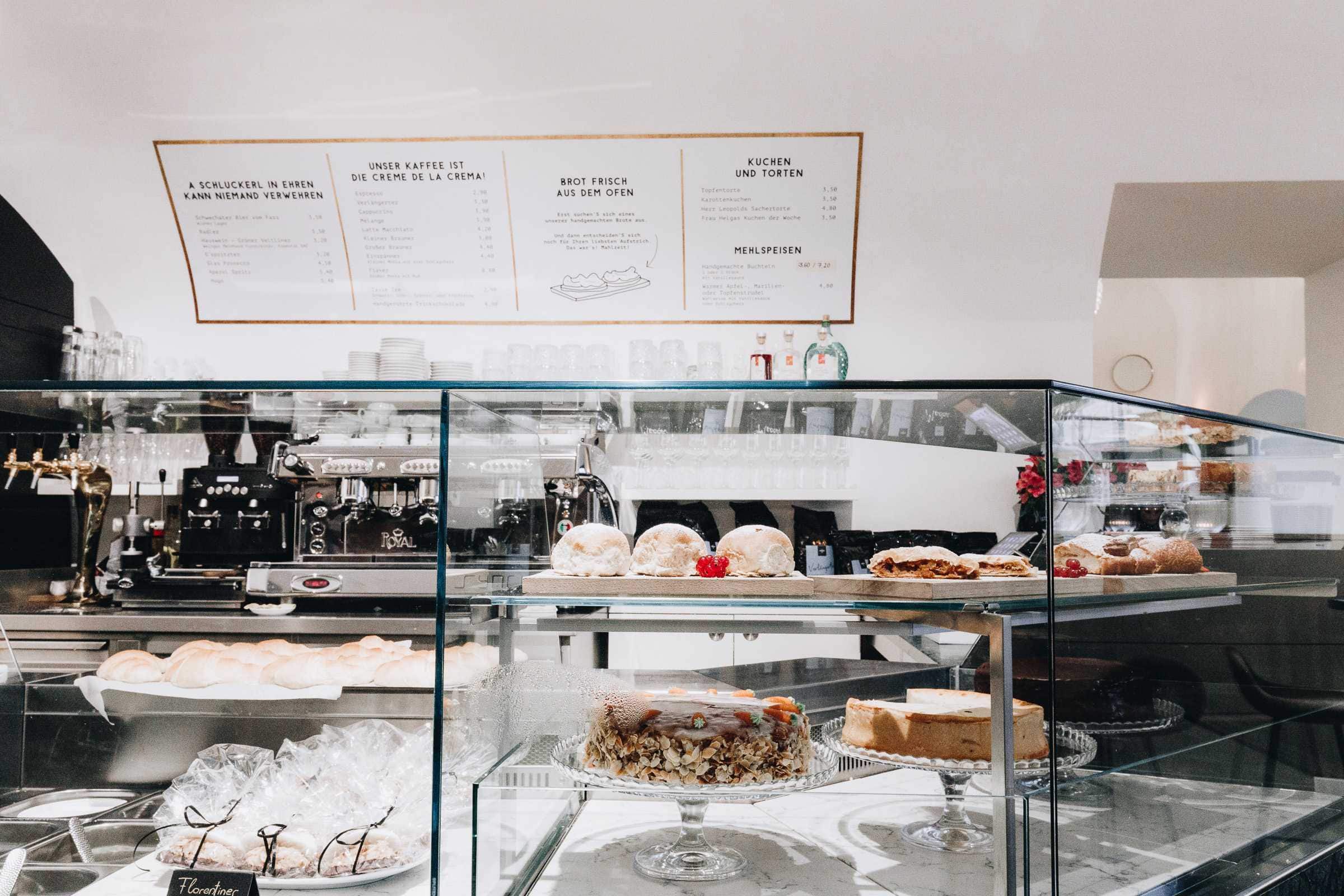 Vitrine im Herr Leopold Salzburg