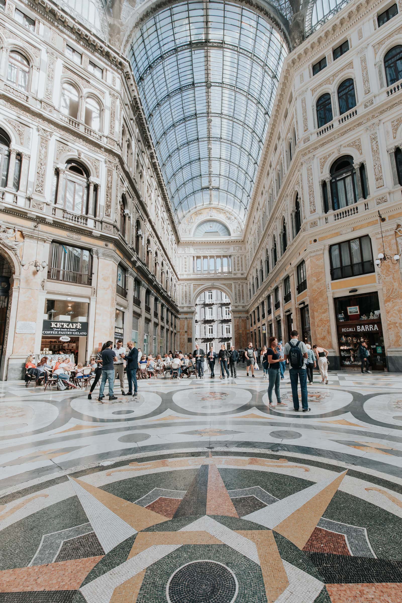 Neapel Sehenswürdigkeiten Galleria Umberto I