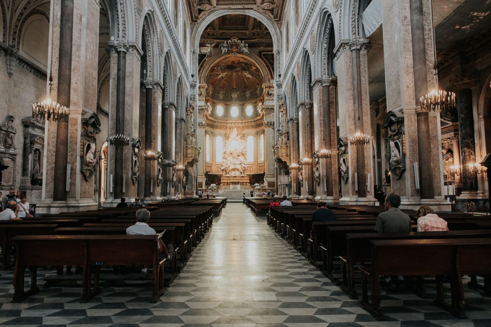 Neapel Sehenswürdigkeiten Duomo innen