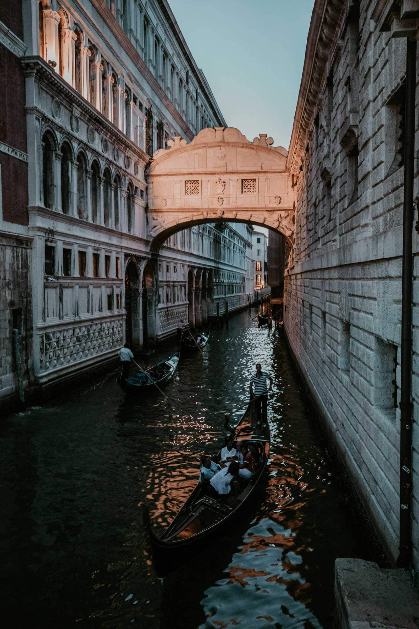 Seufzerbrücke Nacht Gondeln