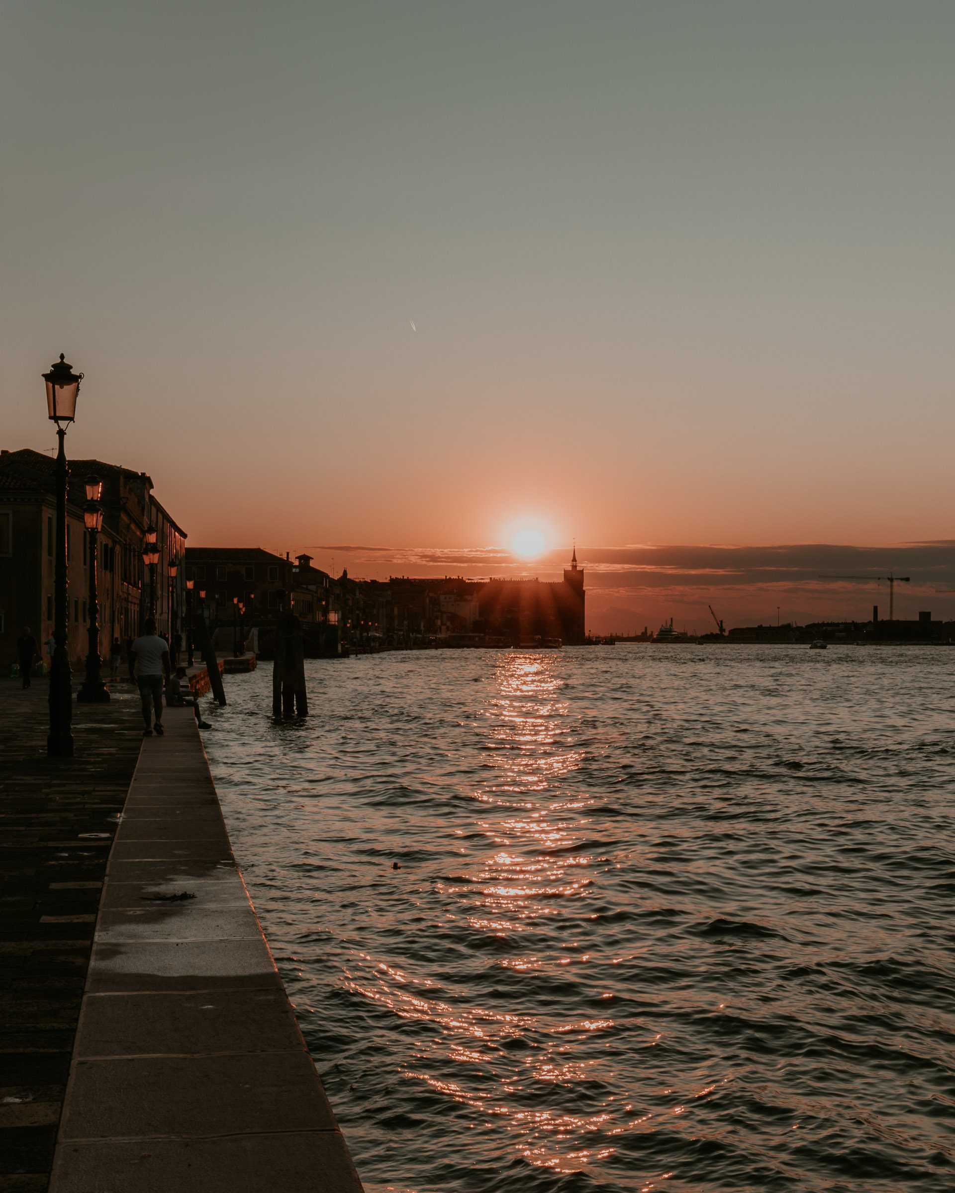 Sonnenuntergang rote Sonne Giudecca