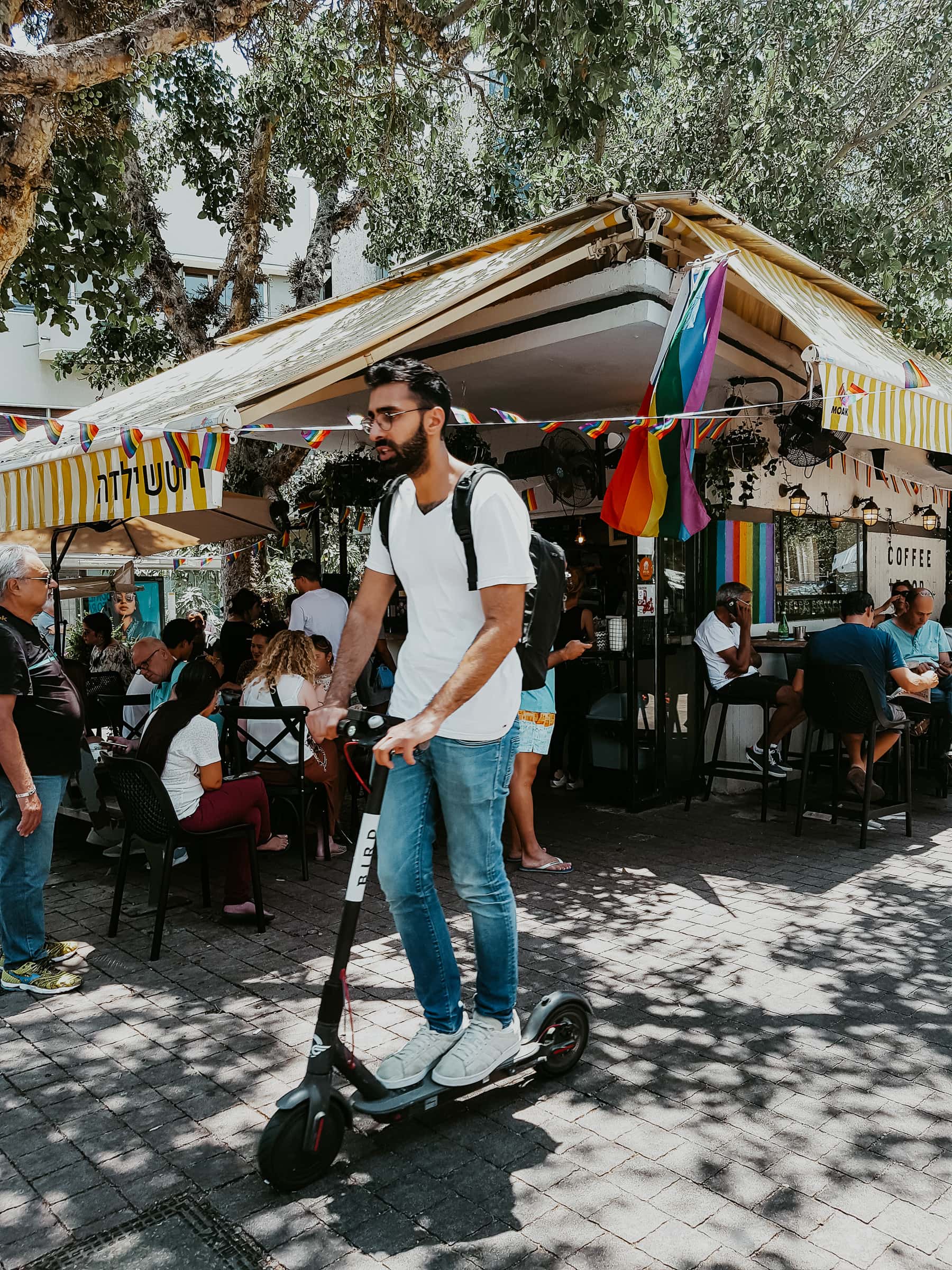 Tel Aviv Sehenswürdigkeiten Gazoz Buden Kiosk Cafés Rothschild Boulevard