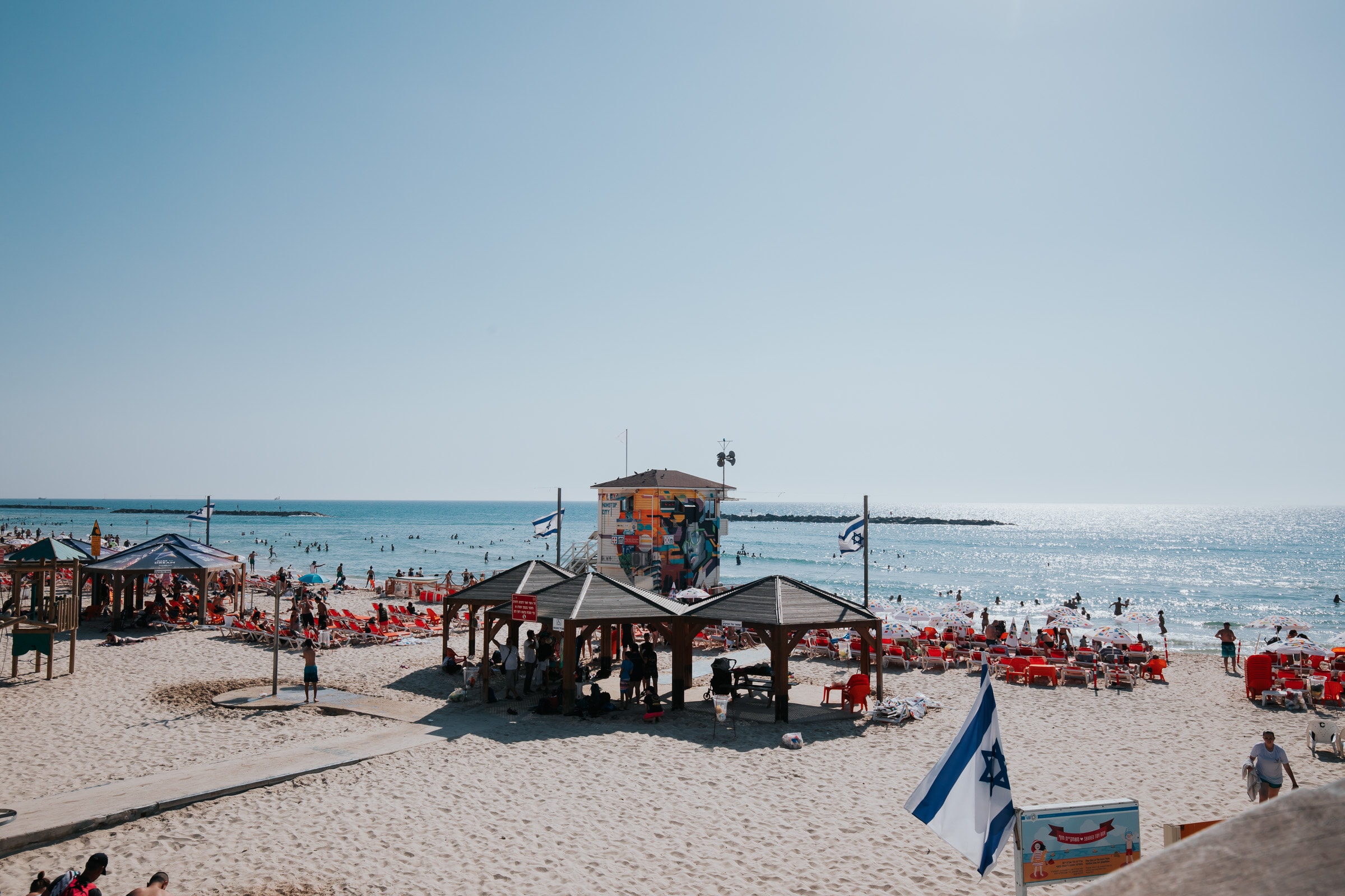 Tel Aviv Sehenswürdigkeiten Strand Frishman Beach Rettungschwimmer Bademeister