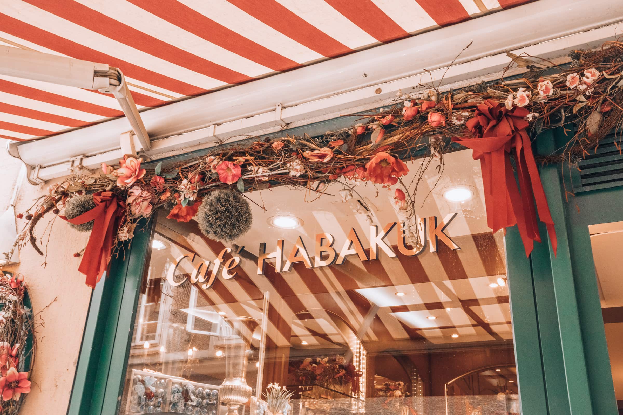Café Habakuk in der Linzer Gasse in Salzburg