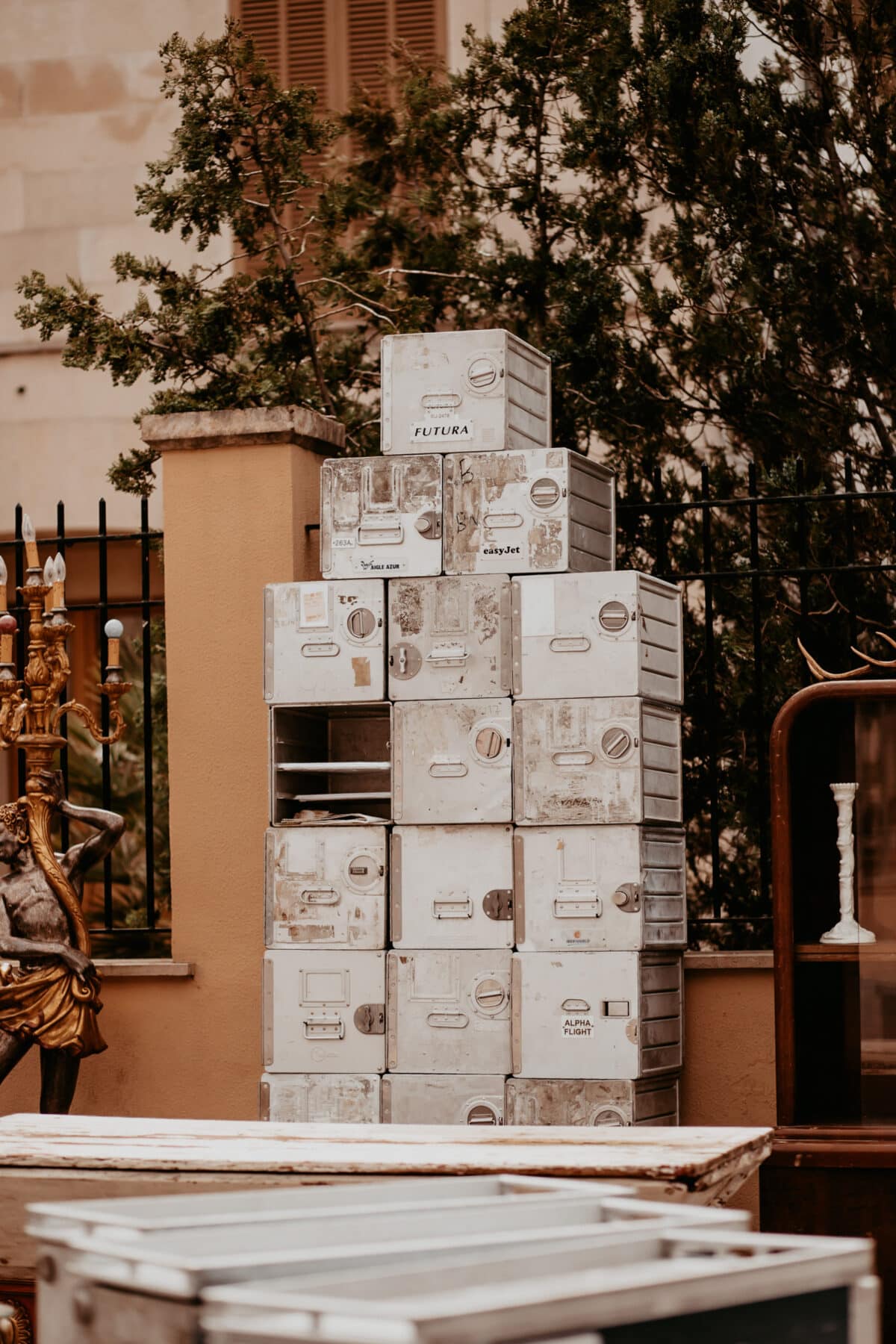 Alte Airline Catering Boxen Mallorca Flohmarkt