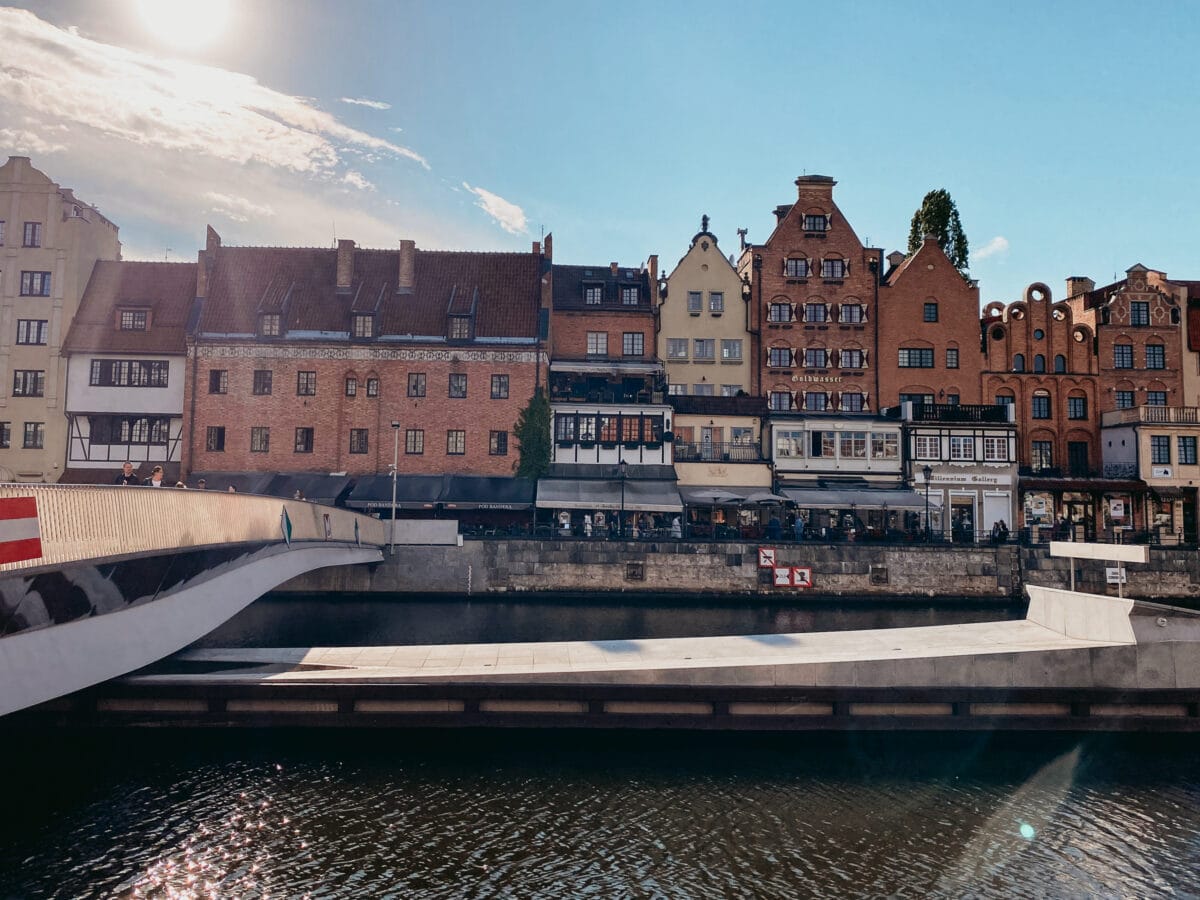 Neue Fußgängerbrücke in Danzig über die Mottlau