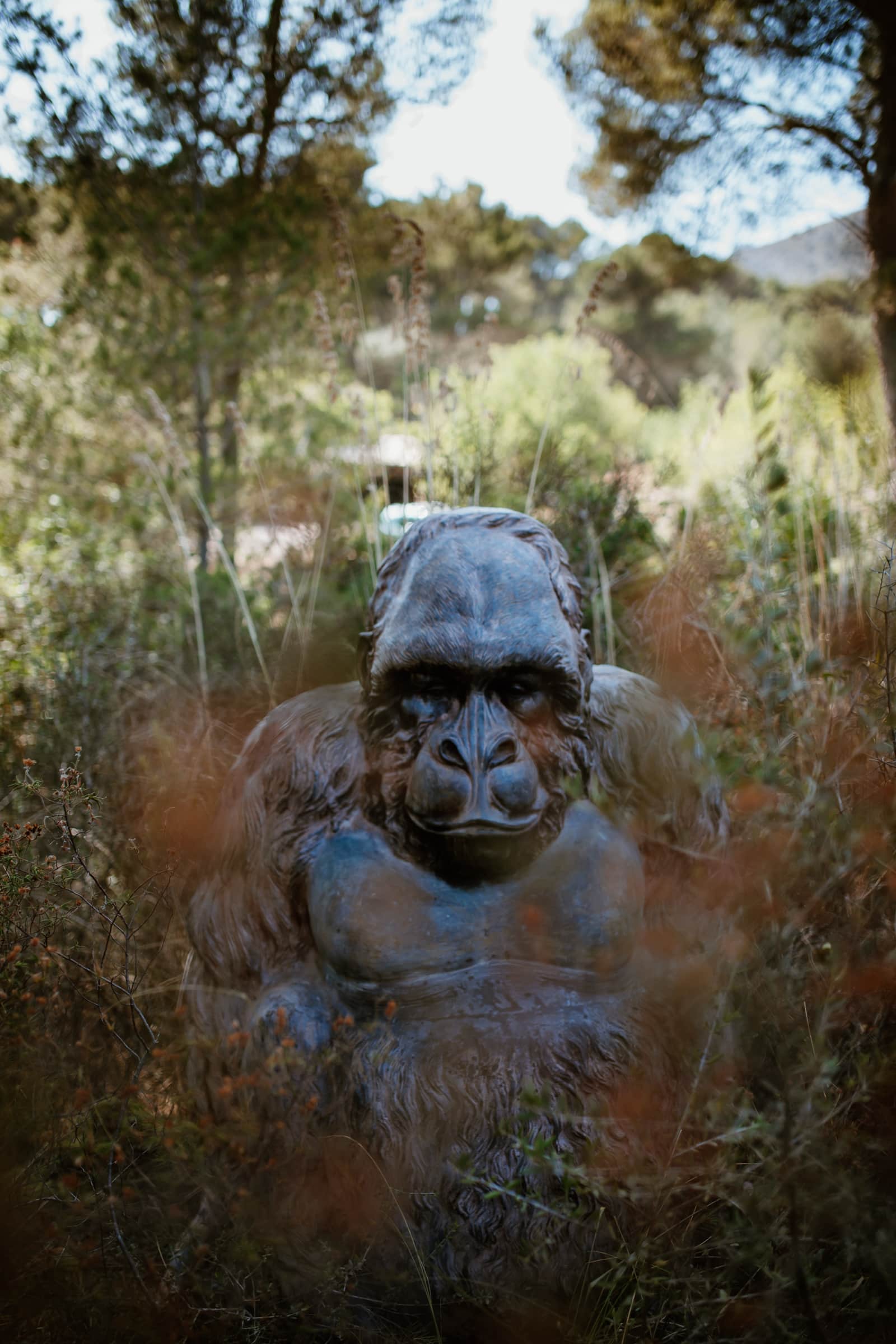 Gorilla Skulptur im Museo Sa Bassa Blanca bei Alcudia Mallorca