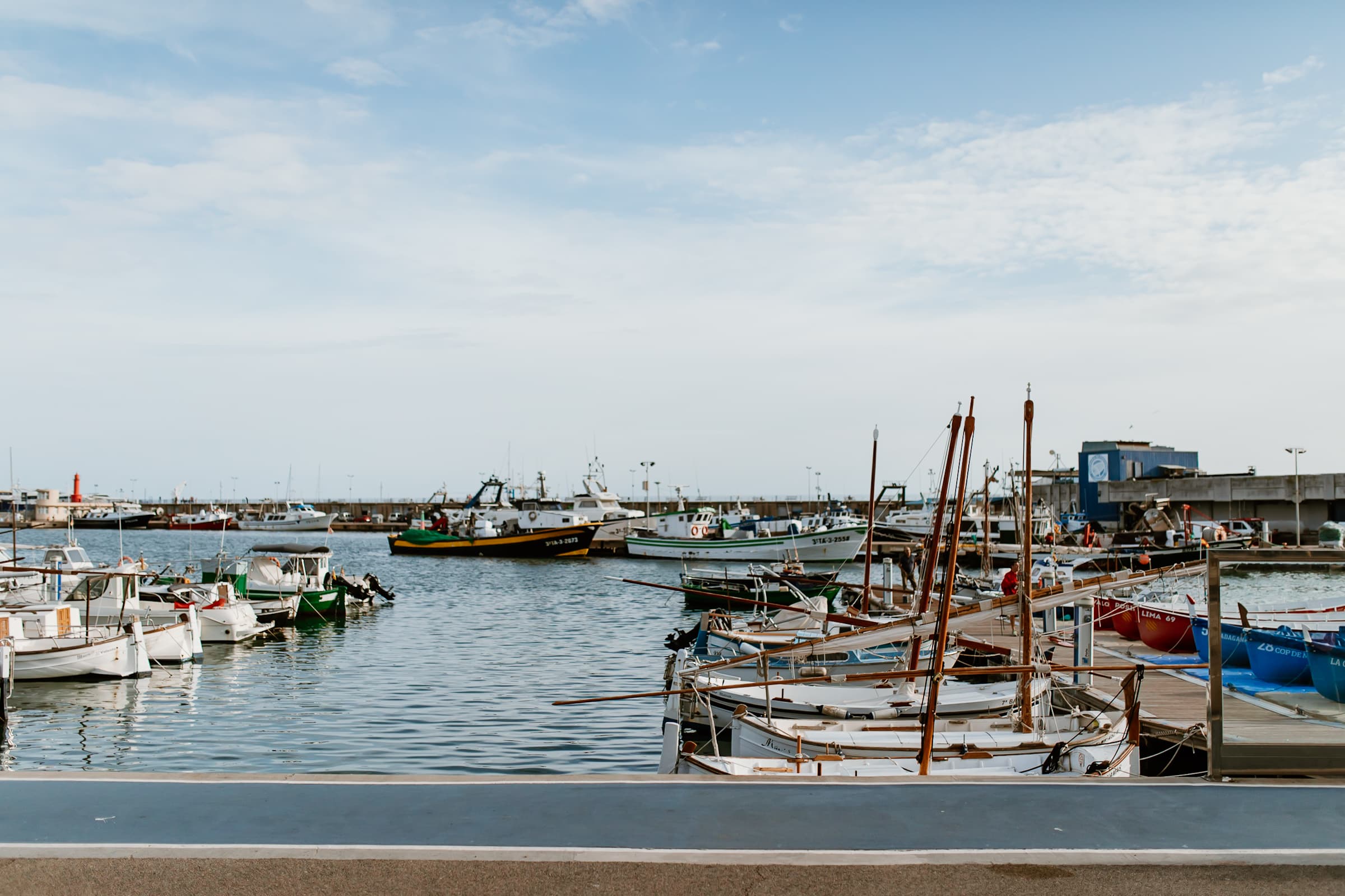 Fischerboote im Hafen von Cambrils