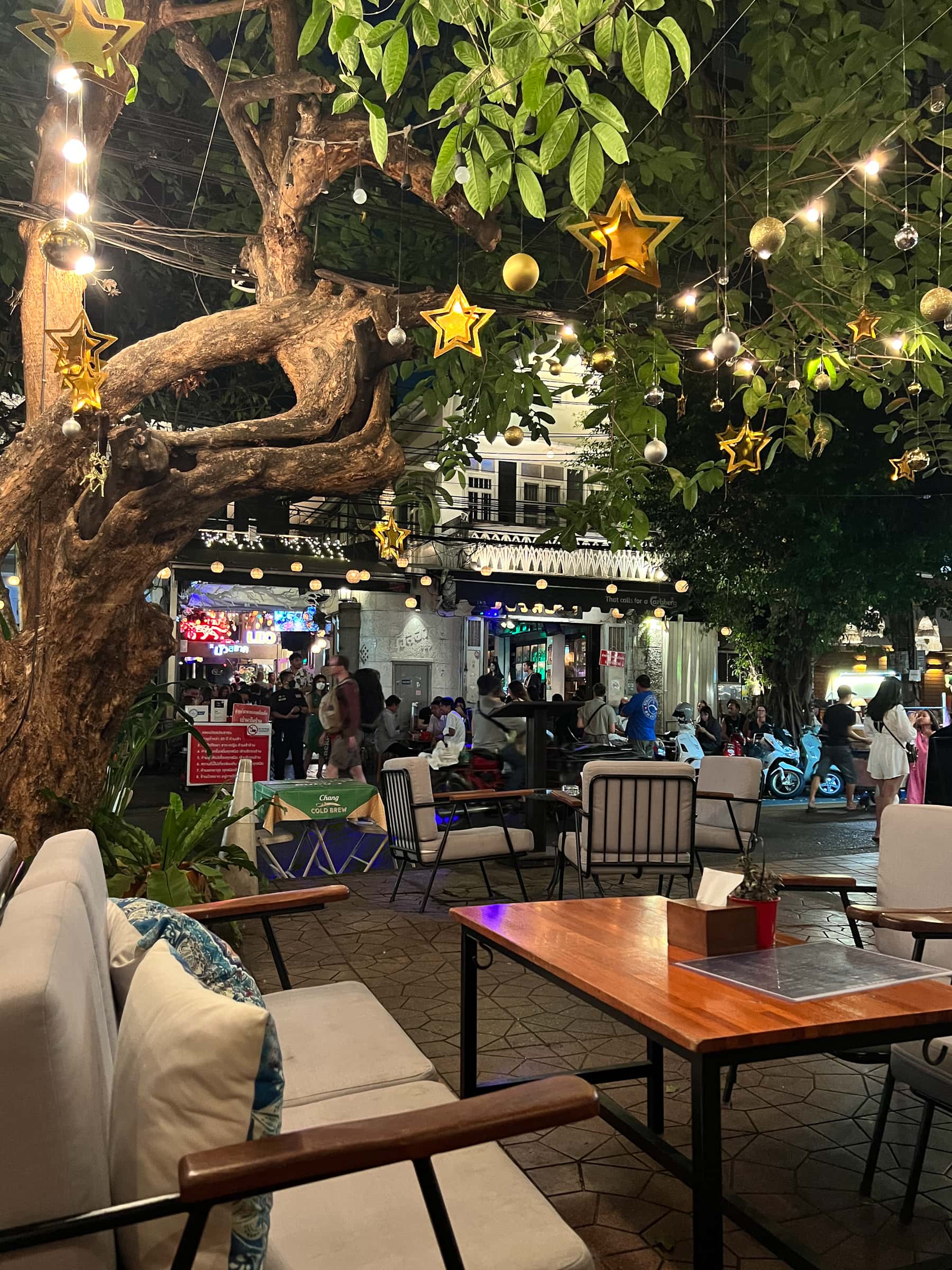 Molly Bar Rambuttri Alley Bangkok