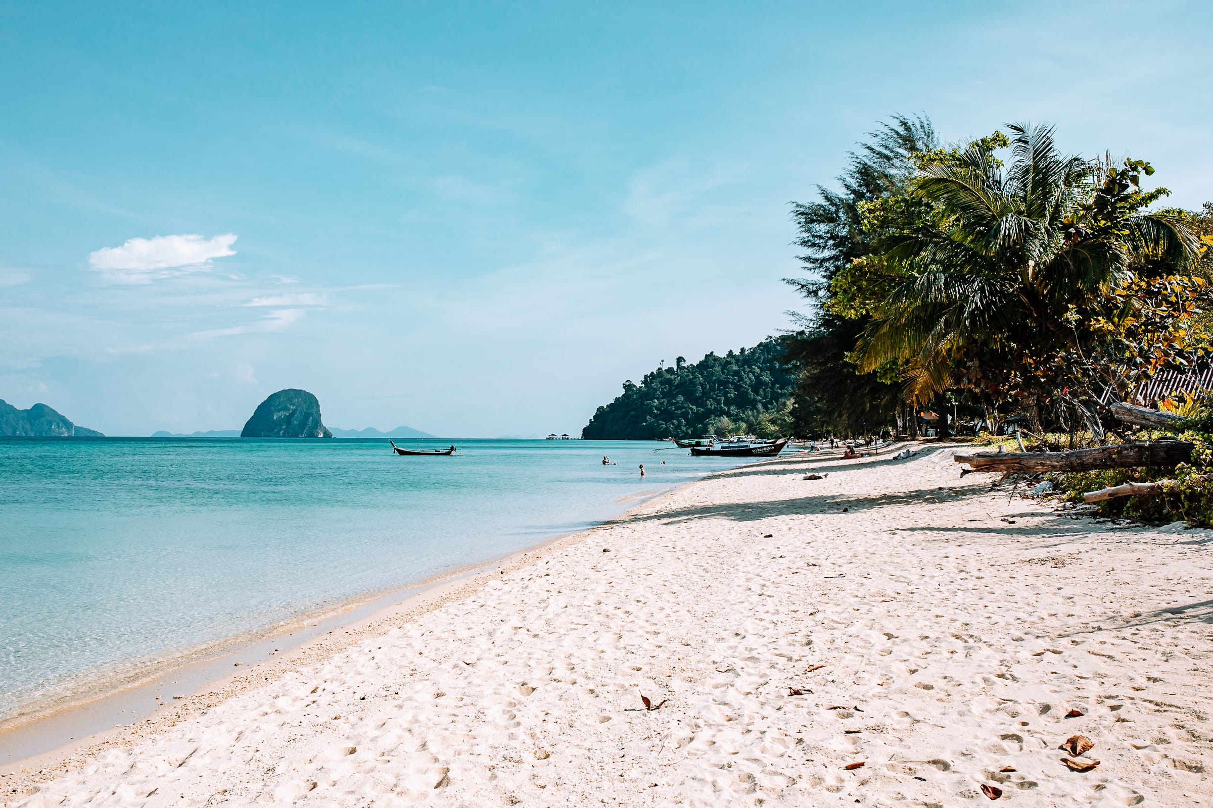 Koh Ngai Strand zum Schnorcheln beim Inselhopping in Thailand