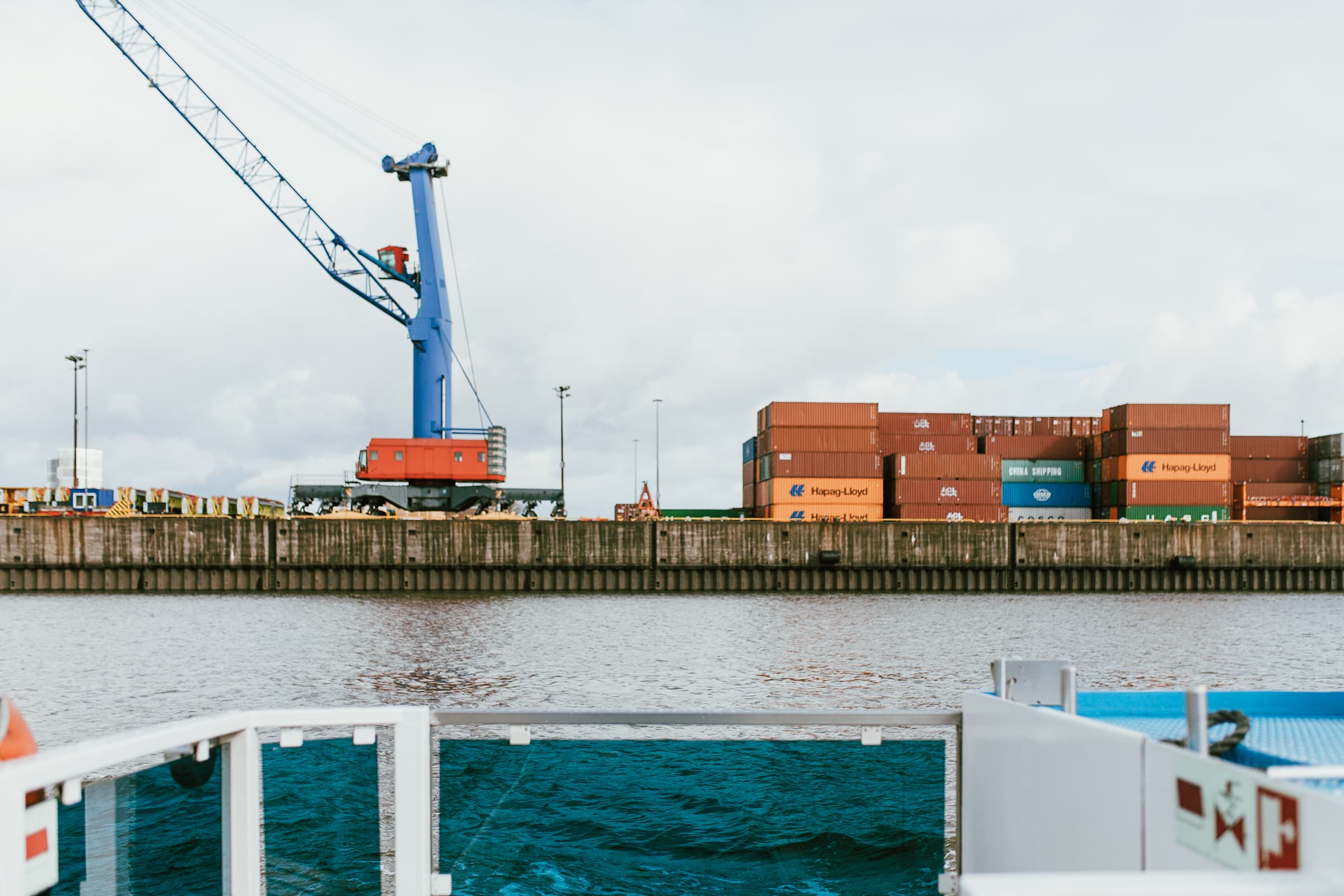 Container im Hamburger Hafen