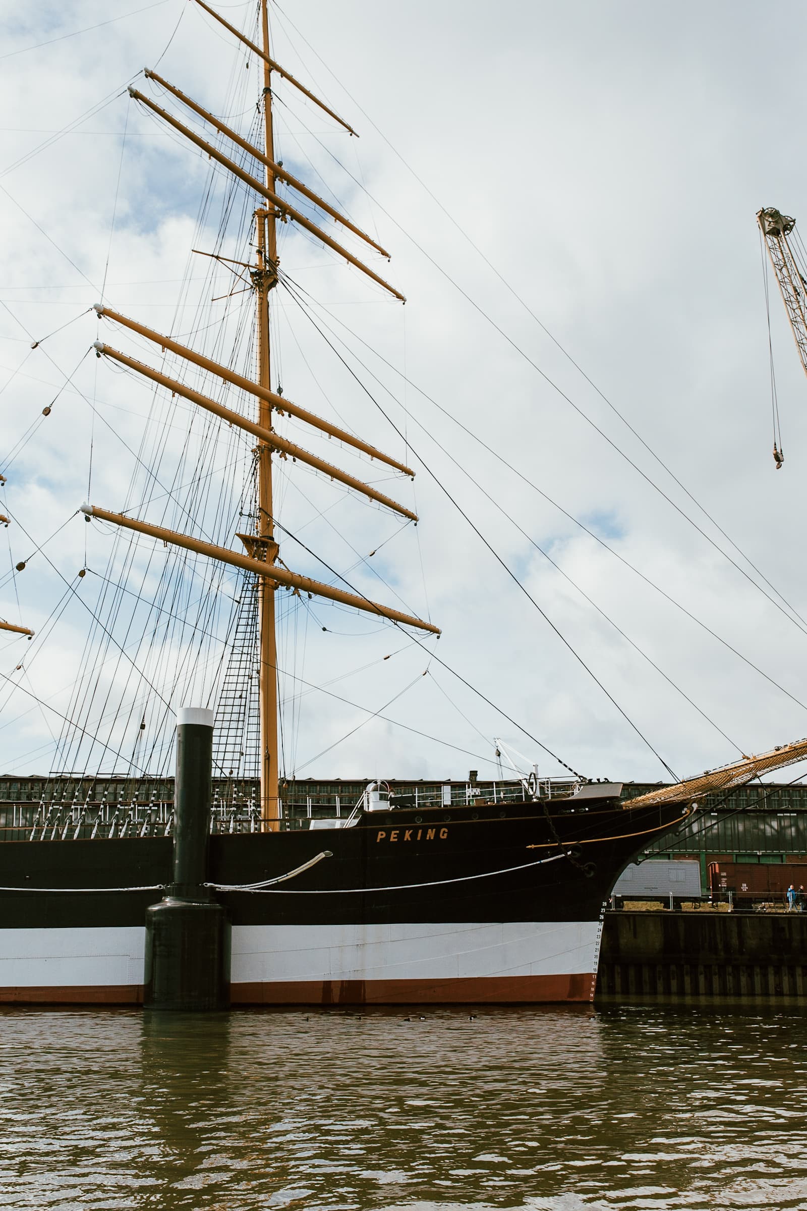 Segelschiff Peking im Hamburger Hafen