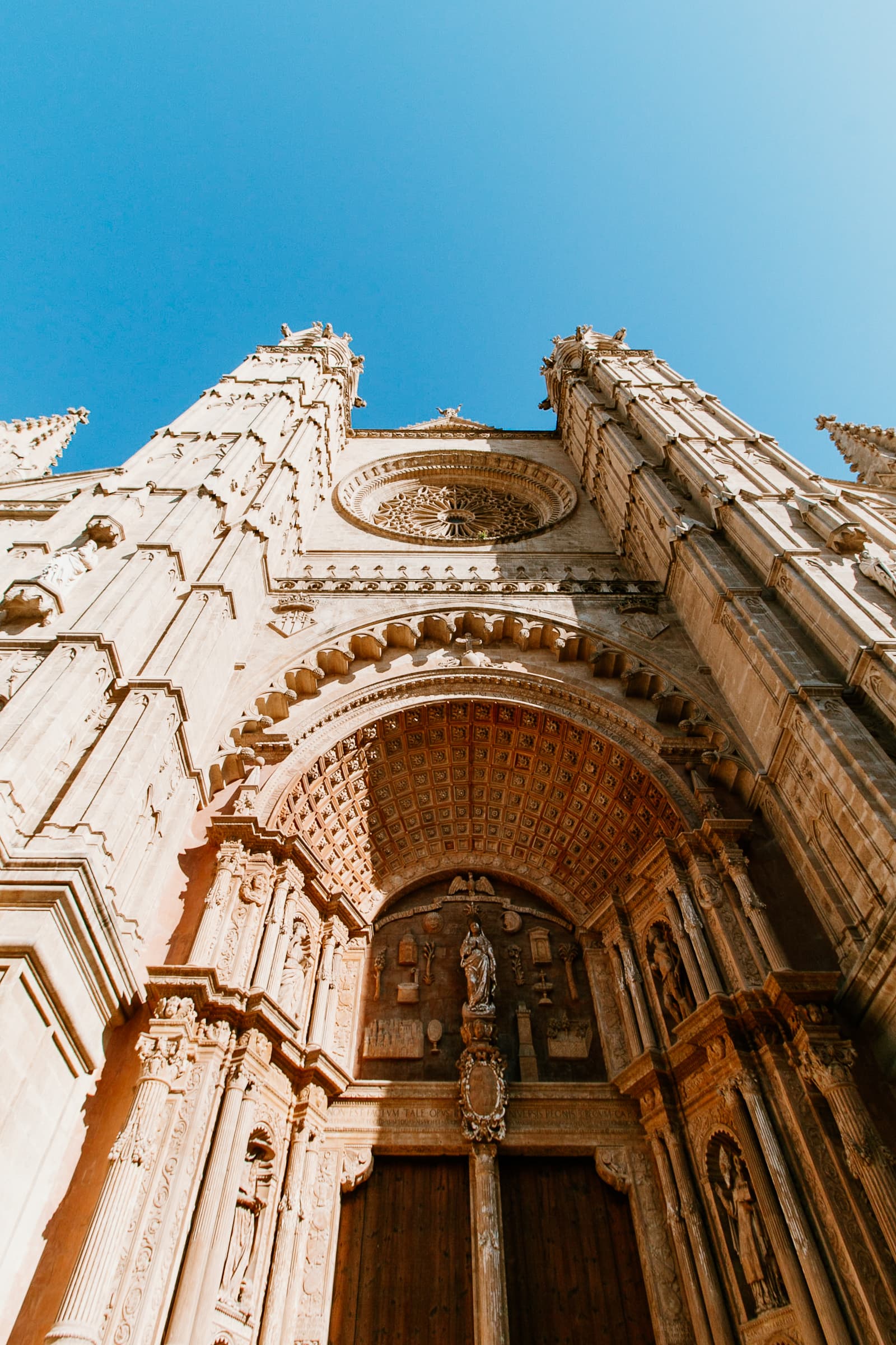 Mallorca Sehenswürdigkeiten Kathedrale La Seu in Palma mit Rosettenfenster