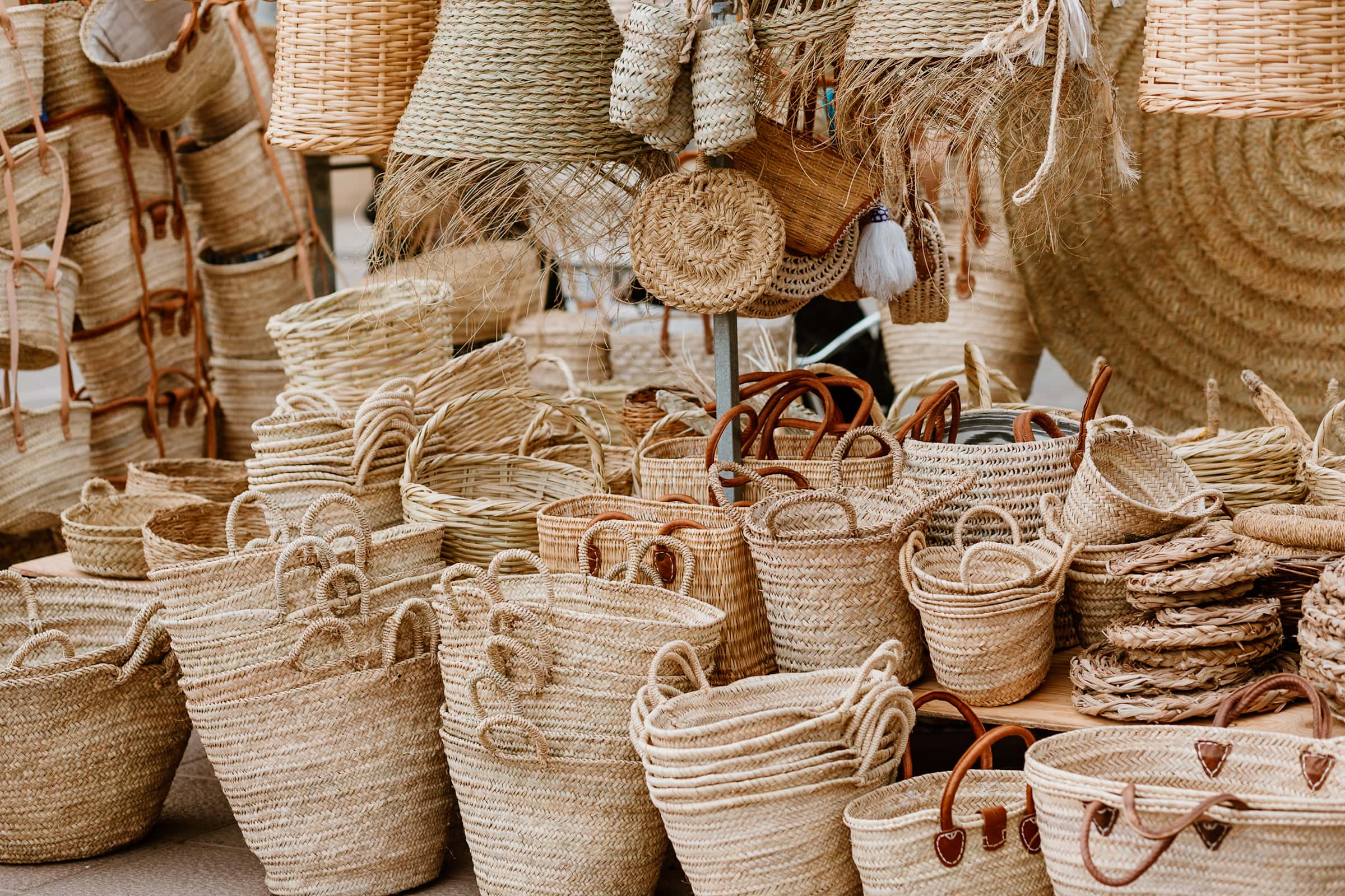 Körbe auf Markt in Palma