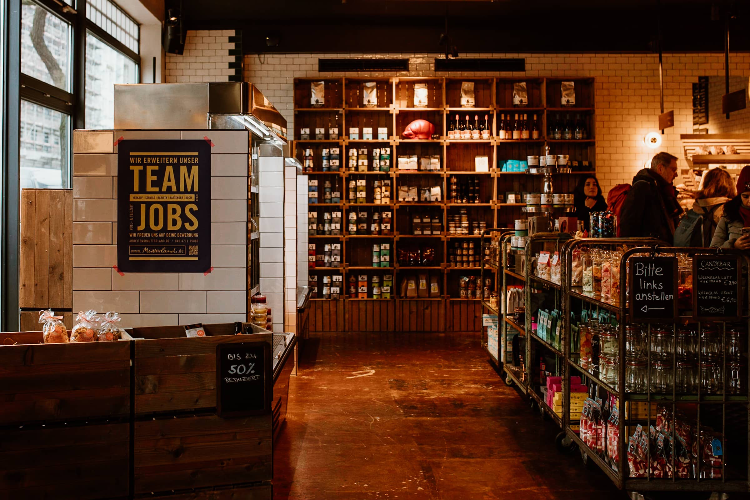 Feinkostgeschäft im Mutterland Stammhaus in Hamburg