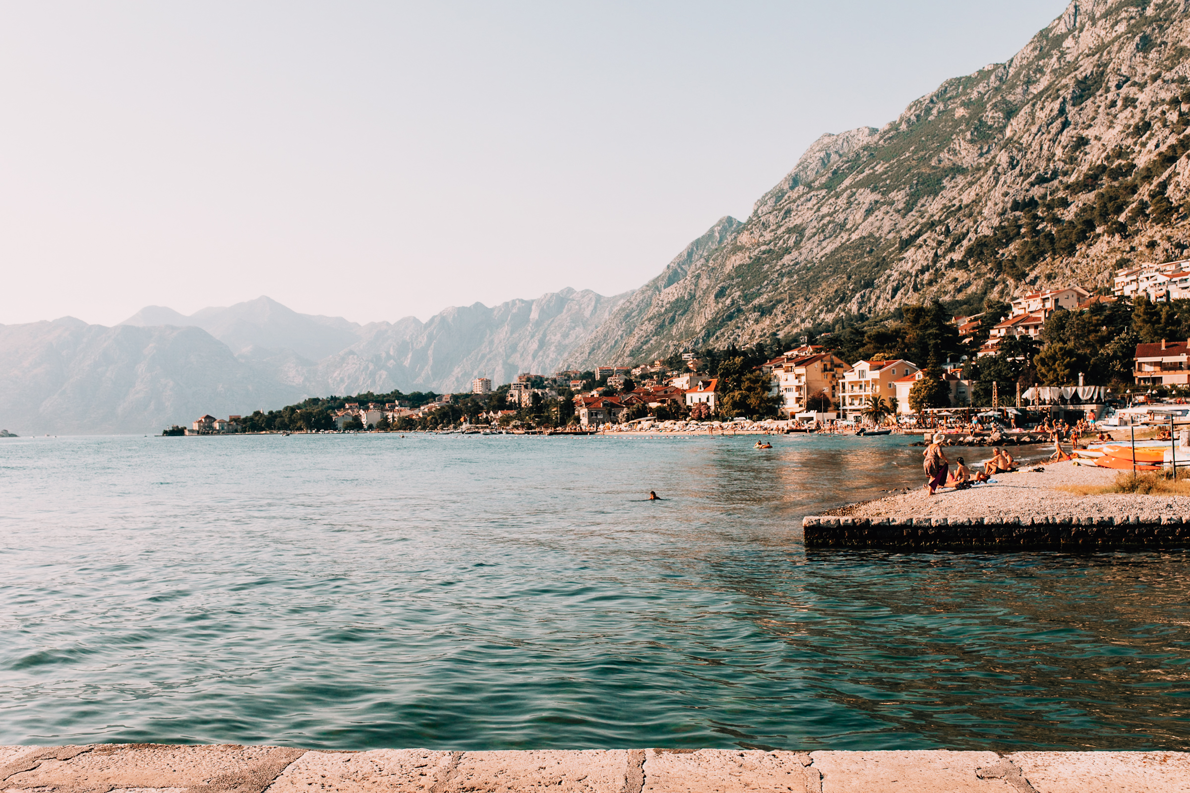 Kotor Sehenswürdigkeiten Uferpromenade nach Dobrota