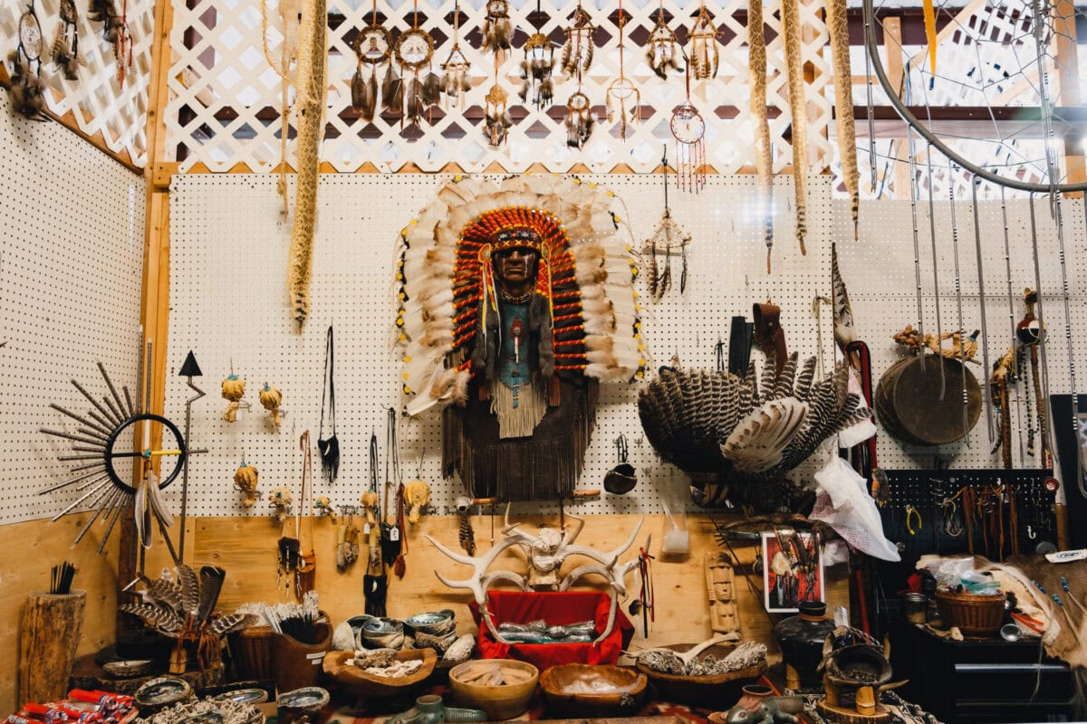 Traditionelle indianische Kunst und Handwerk