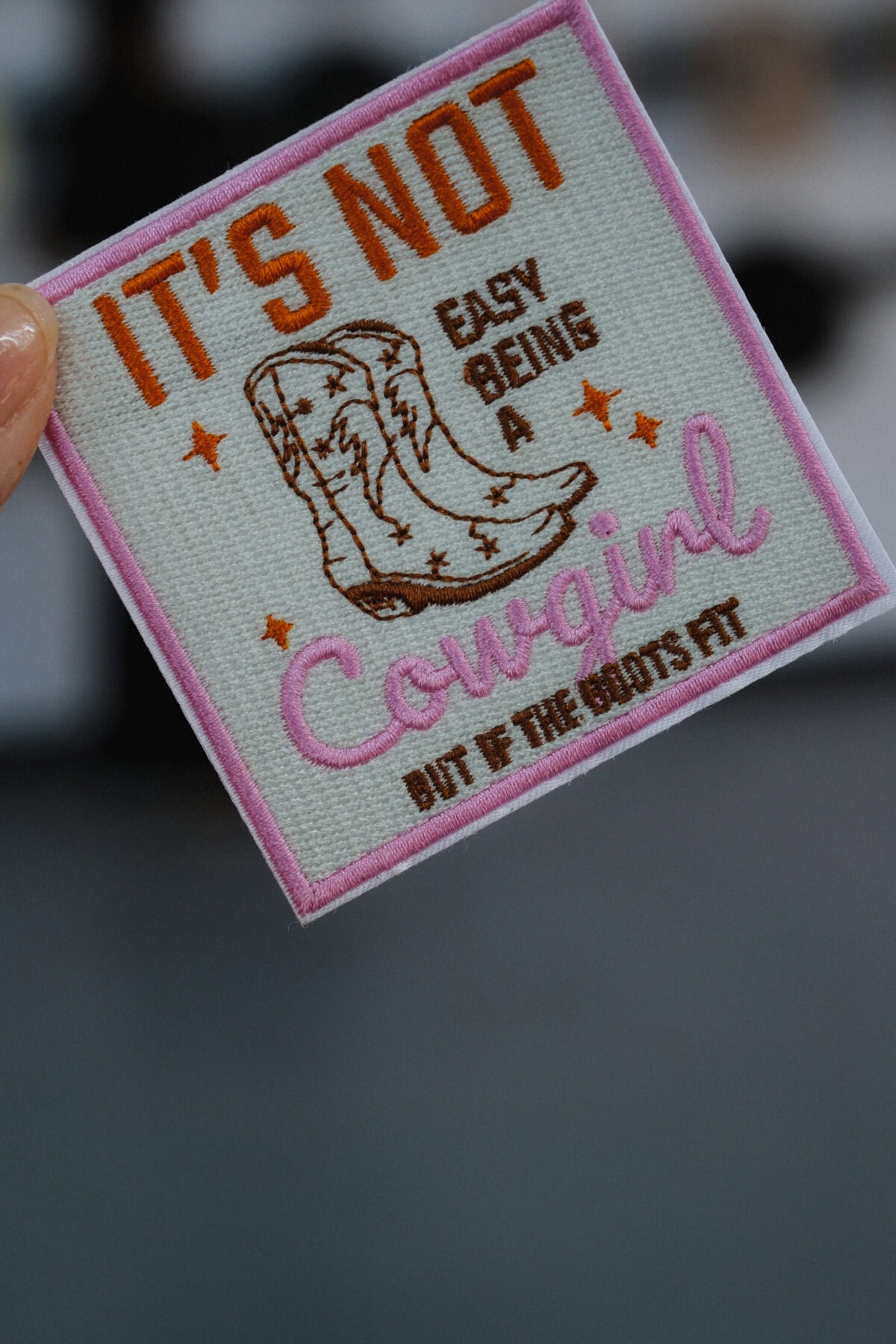 Aufnäher mit Cowgirl-Schriftzug und Cowboy-Stiefel