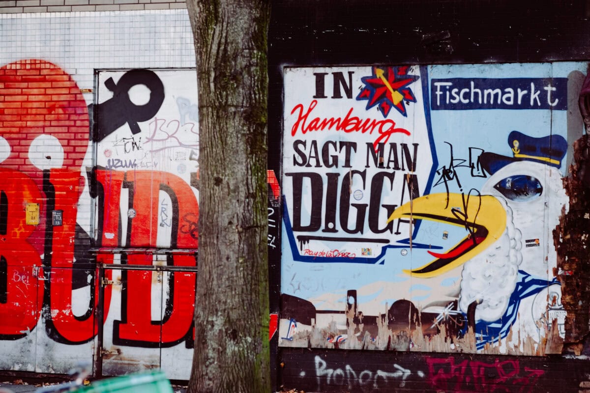 Graffiti-Wandbild am Hamburger Fischmarkt mit Digga-Schriftzug